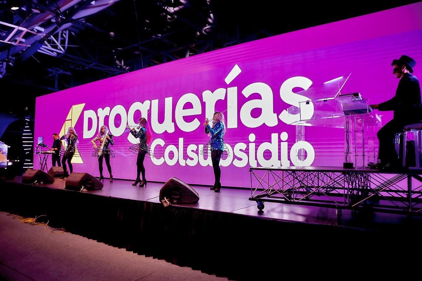 Jay Maya en lanzamiento Droguerías Colsubsidio